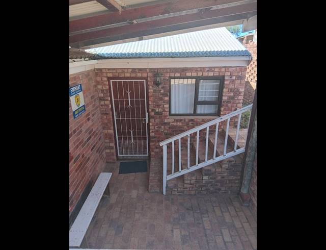 3 BEDROOM PROPERTY TO RENT IN KINGSWOOD